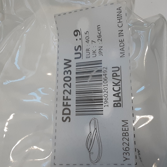 Dream Pairs Size 9 - Picture 2 of 2